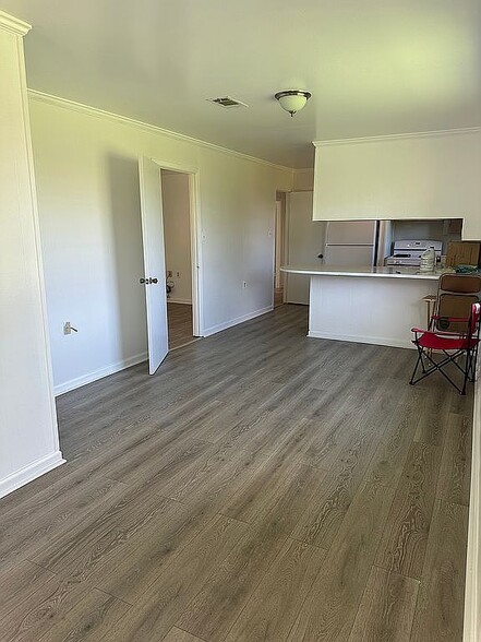 Building Photo - 127 Kaffie Dr