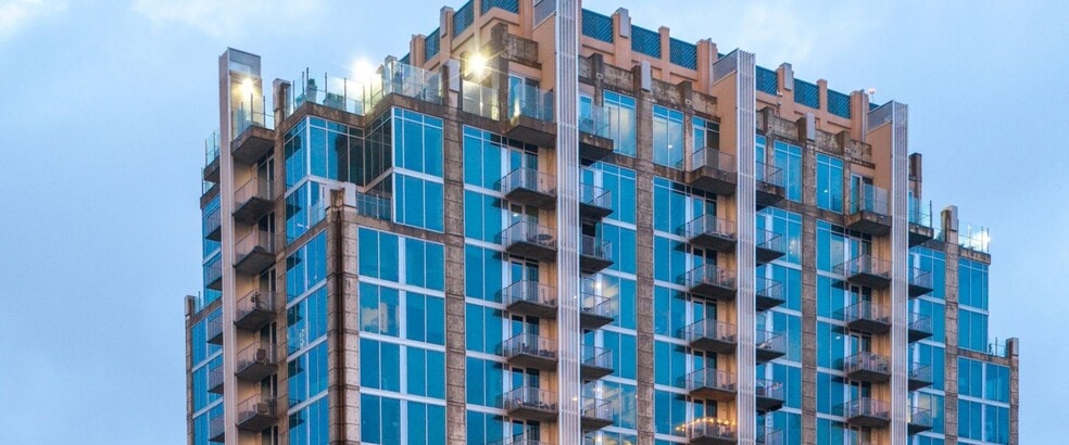 High-rise living in Midtown Nashville - SkyHouse Nashville