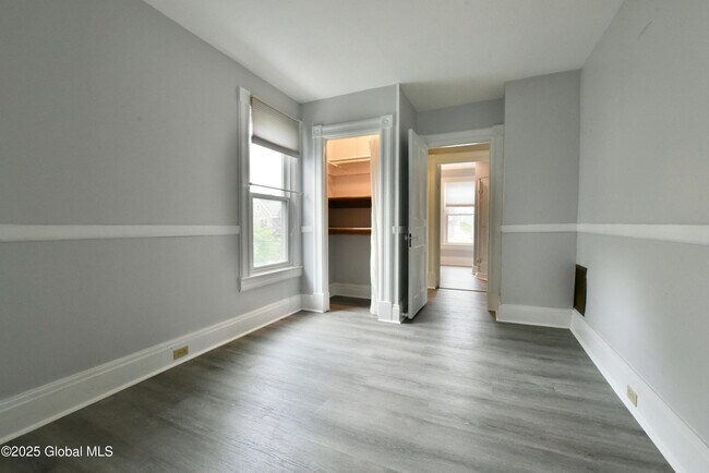 Building Photo - 113 N 3rd Ave