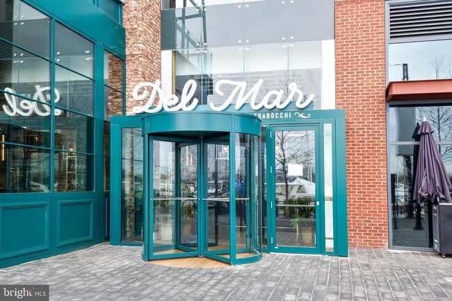 Building Photo - 520 N St SW