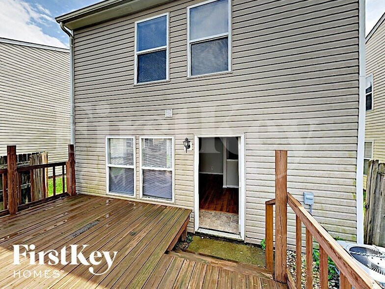 Building Photo - 6646 Kinnerton Dr