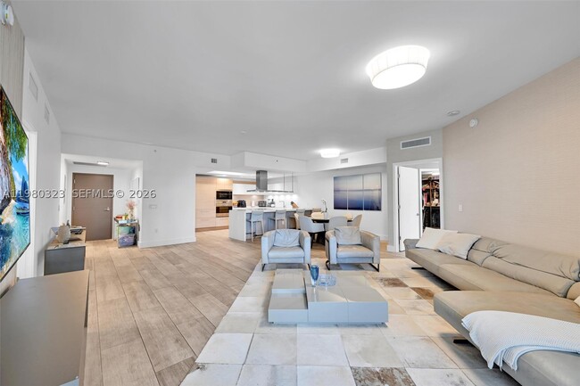 Building Photo - 17111 Biscayne Blvd