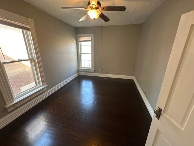 Building Photo - Wilber Ave 226-228 MLR