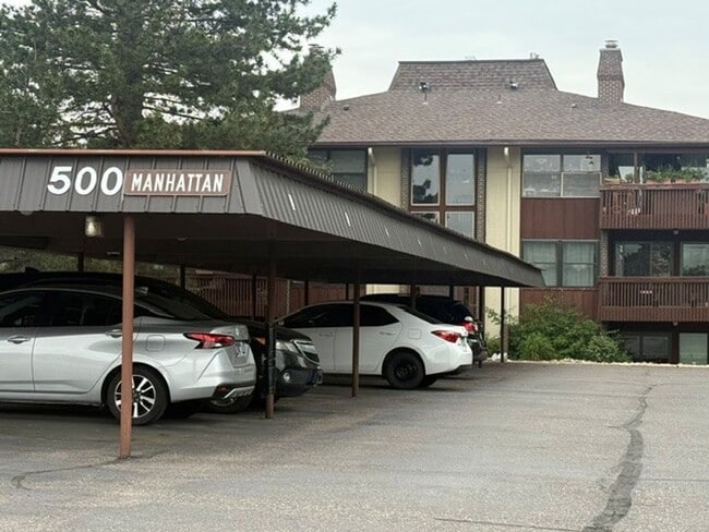 Building Photo - Semester leases available-Quality Fully Furnished Apartment, All-Inclusive, Flexible Terms, Near ...