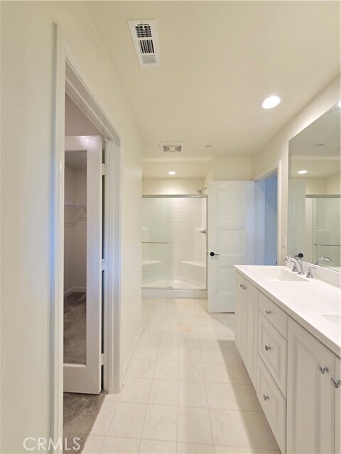 Building Photo - 336 Lantana Dr