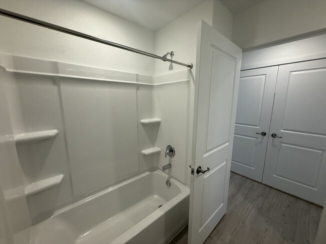 Building Photo - 10727 Vesta Curv