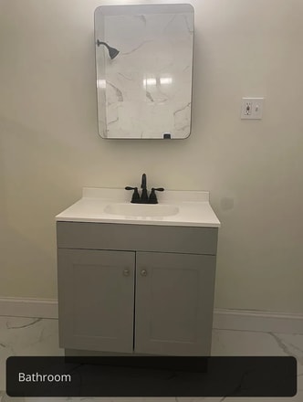 Building Photo - 318 Newton St