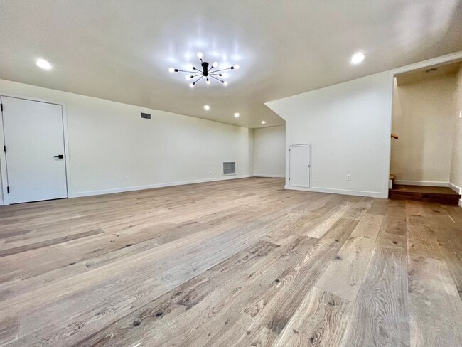 Building Photo - Beautifully Remodeled 2 Story Home In Cold...