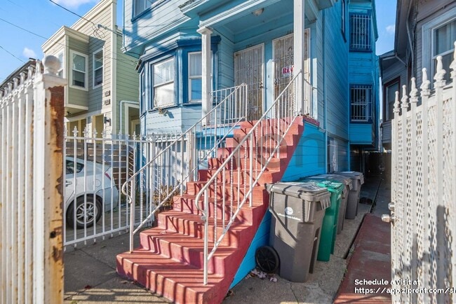 Building Photo - 848 Mead Ave