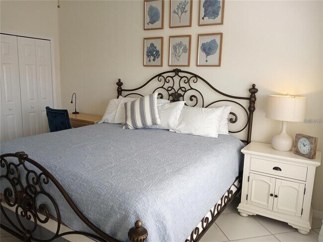 Building Photo - 4216 Central Sarasota Pkwy