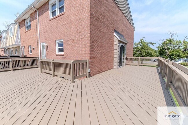 Building Photo - 945 Stormont Cir