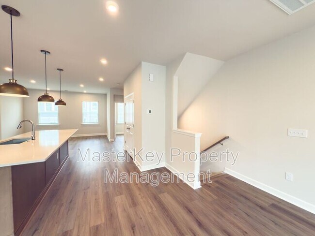 Building Photo - 804 Hillfarm Dr
