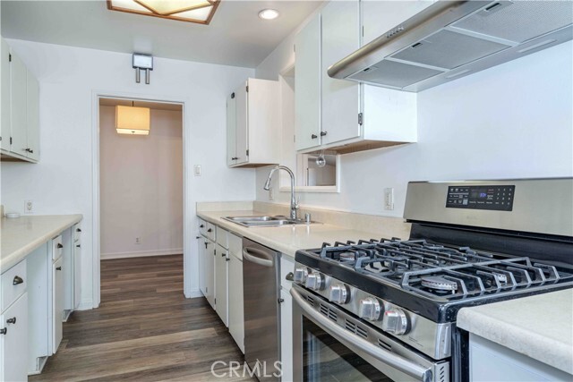 Building Photo - 2371 Park Ave