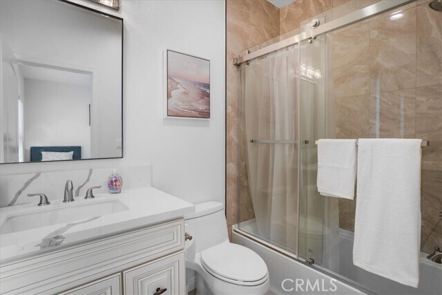 Building Photo - 89 N Grand Oaks Ave