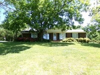 Building Photo - 34838 Ellen Rd