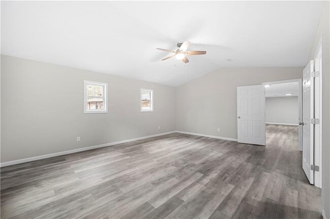 Building Photo - 5955 Kemp Dr