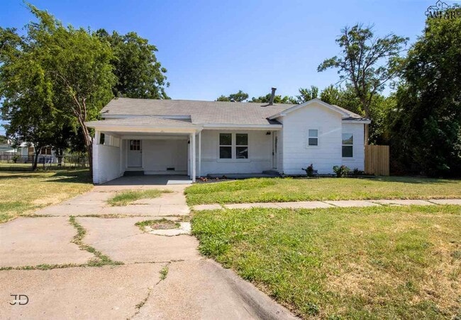 Primary Photo - 207 E Ida Ave