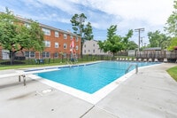 Building Photo - Aquahart Manor