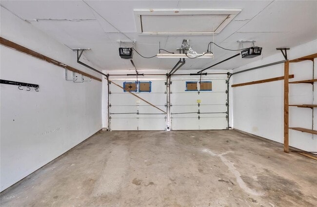 Building Photo - 2406 Sheri Oak Ln