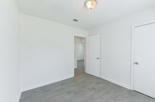 Building Photo - 8229 Carolwood Dr