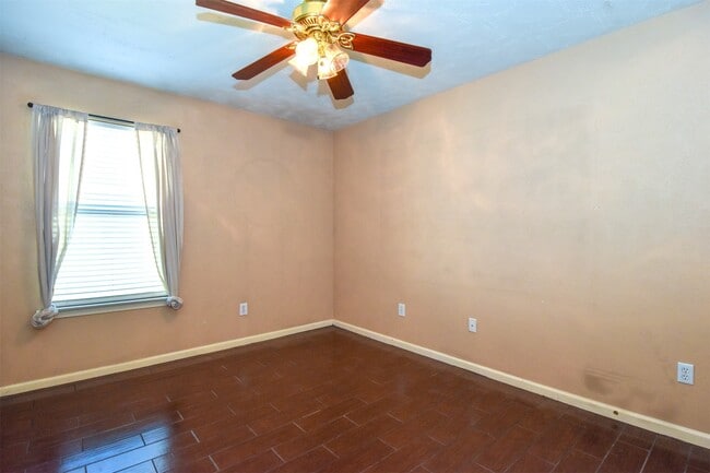 Building Photo - 7215 Kransburg Ranch Dr
