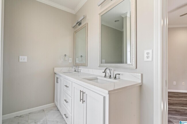 Building Photo - 1223 Berwick Rd