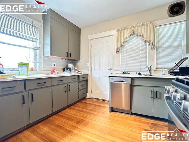 Building Photo - 136 Edenfield Ave