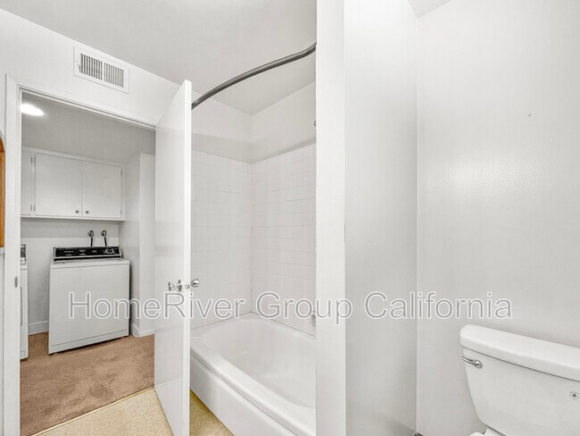 Building Photo - 3012 Sybil Way