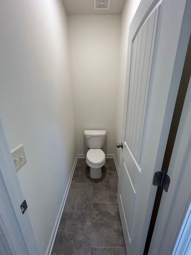 Building Photo - Newly Built 4/2.5 House in North Rome- $1,995