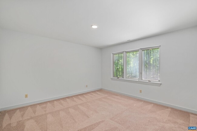 Building Photo - 501 Rookwood Pl