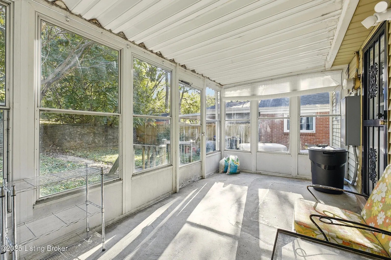 Building Photo - 415 N Hite Ave