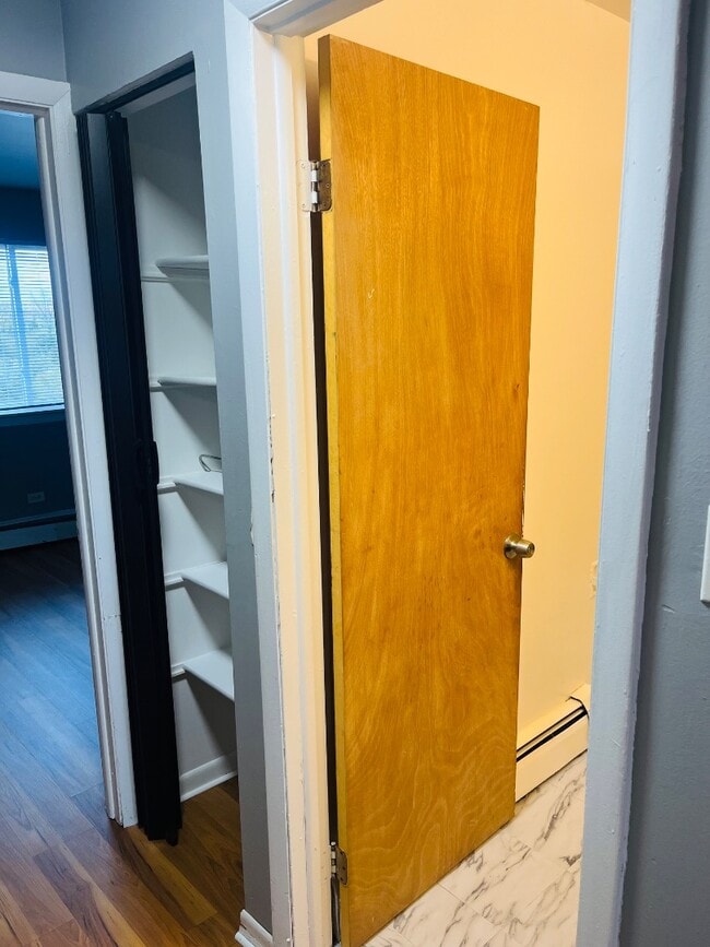 Building Photo - 4561 Heartland Dr