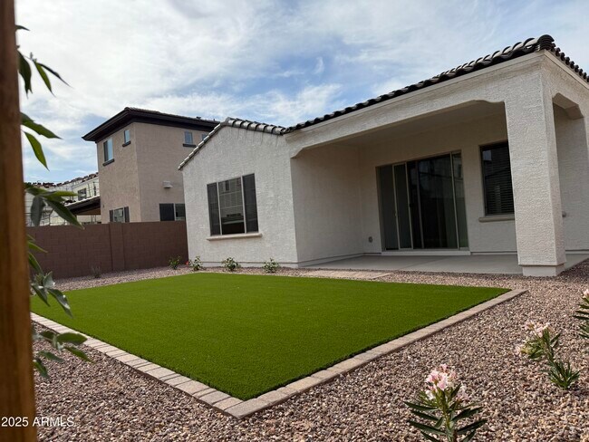 Building Photo - 7663 Nosean Rd
