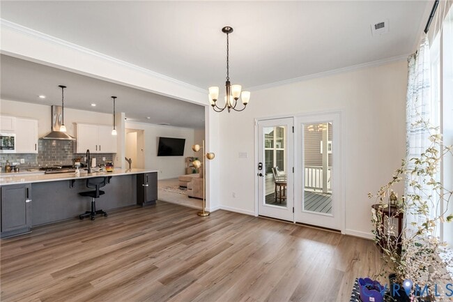 Building Photo - 10702 Skippers St