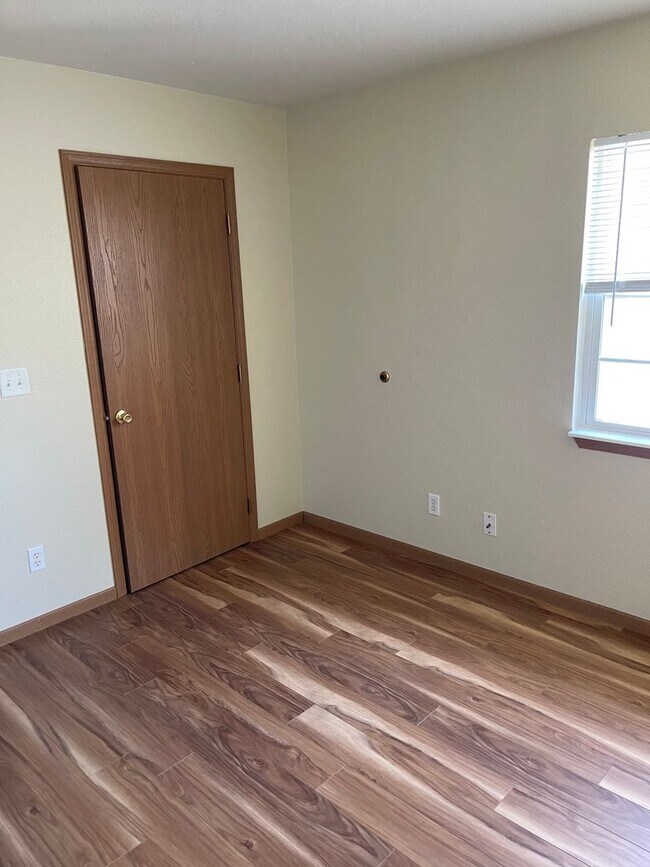 Building Photo - 16858 Hurricane Ln