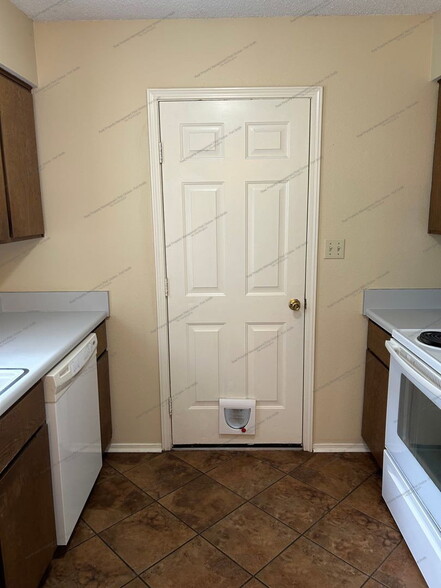Building Photo - 1413 Grand Oak Dr