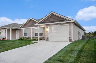 Building Photo - BRAND NEW!! Beautiful 3 Bed 2 Bath Duplex-Coming SOON!!