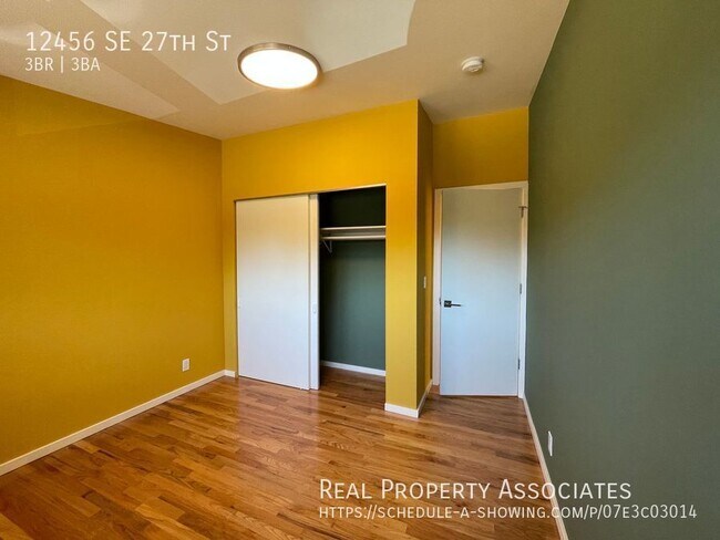 Building Photo - 12456 SE 27th St