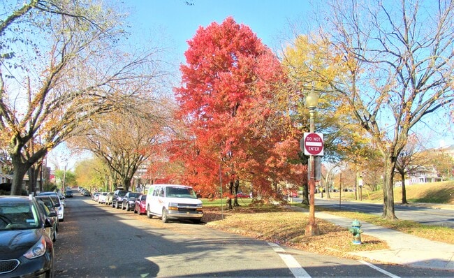 Area - 712 Marietta Pl NW