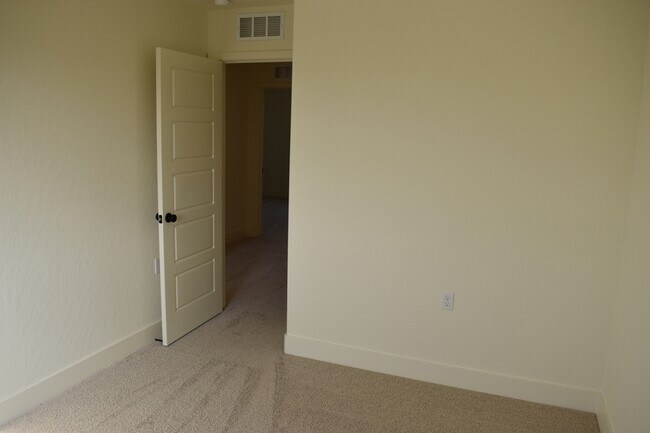 Building Photo - 4649 Jema Wy