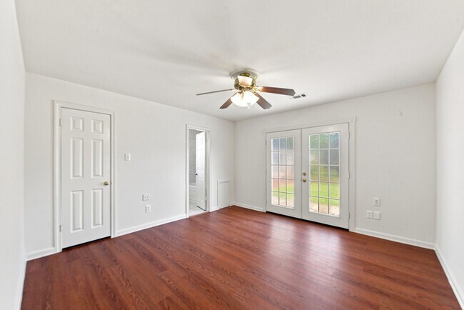Building Photo - 10715 Wickersham Ln