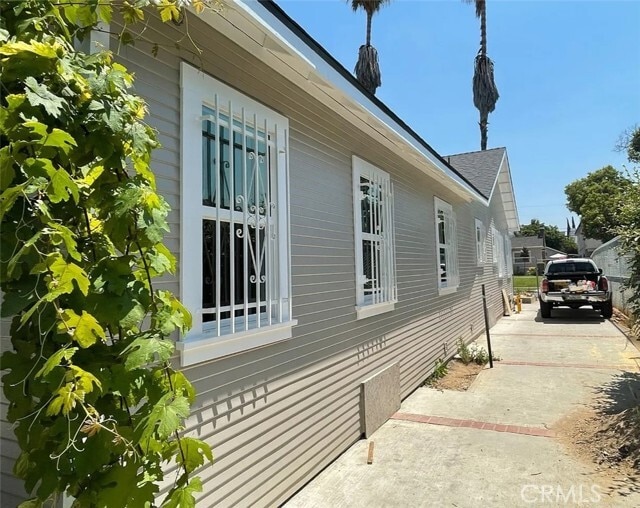 Building Photo - 1167 N Berendo St