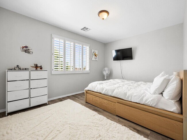 Building Photo - 4613 E Tumbleweed Dr