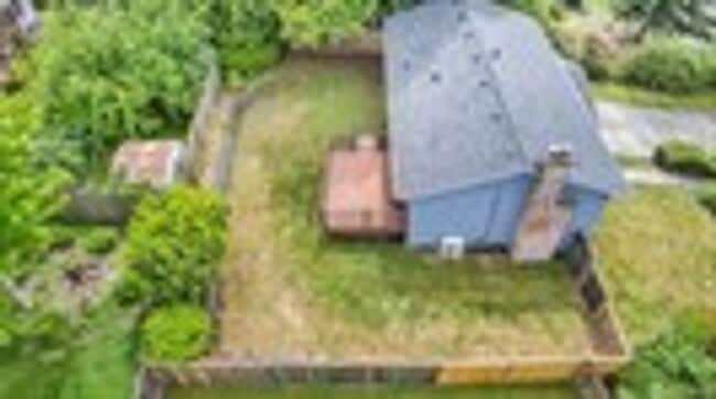 Building Photo - Move-In Ready 5-Bed on a Quiet Kingsgate Cul-de-Sac