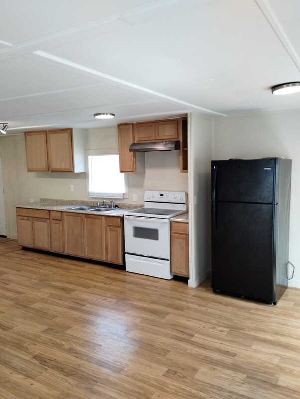 Building Photo - 5550 Lyle Ln