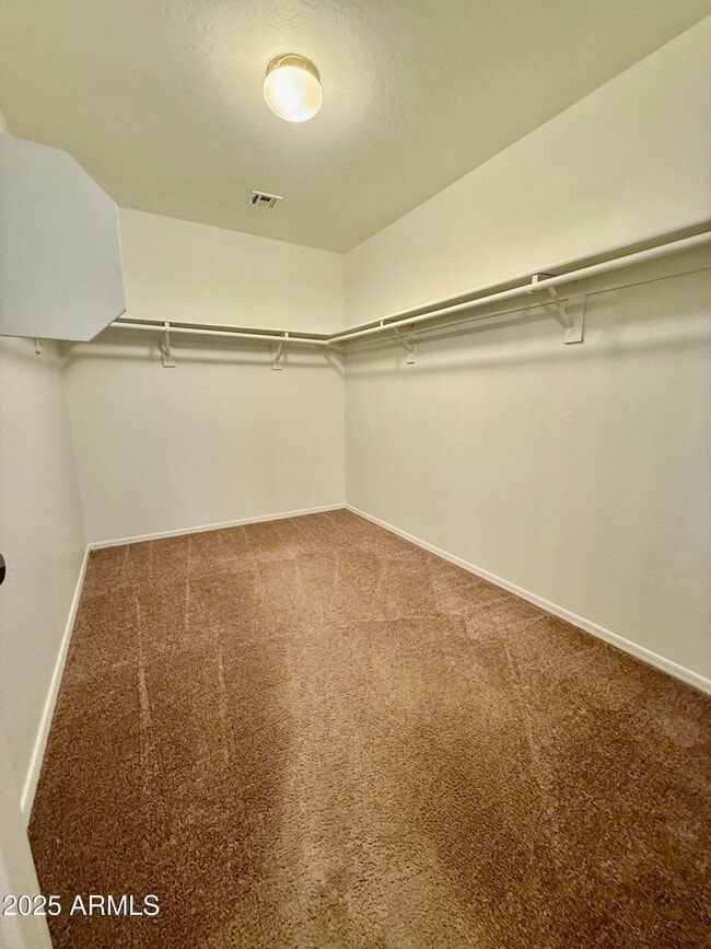 Building Photo - 4531 E Del Rio St