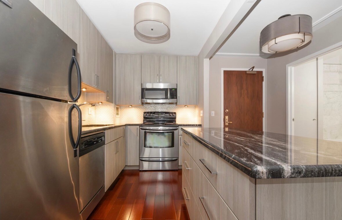 Building Photo - 401 E Ontario St