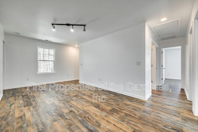 Building Photo - 1131 Ava Trail Ln