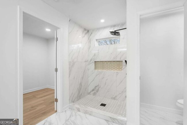 Building Photo - 408 E Marable St