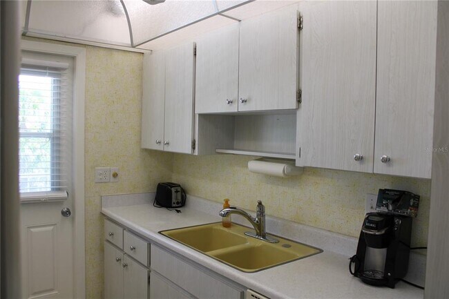 Building Photo - 3810 Gulf of Mexico Dr